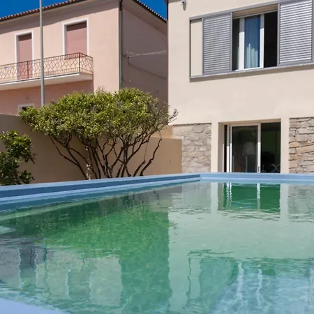 Domo Andi Guest house *
